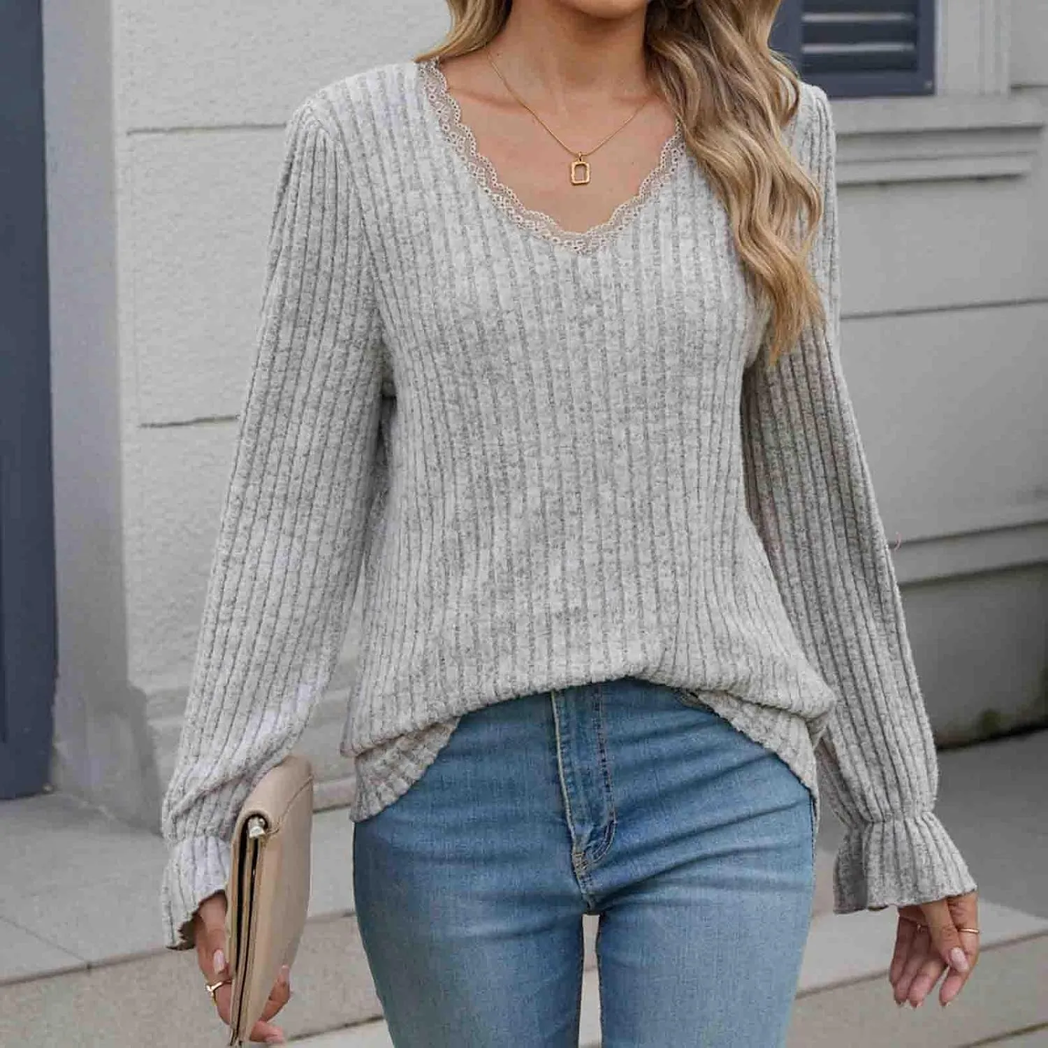 Fahion Sweatshirts for Women long sleeve V Neck Tops 2024 Trendy Casual Ruffle Sleeve Fleece Knitted Pullover Top