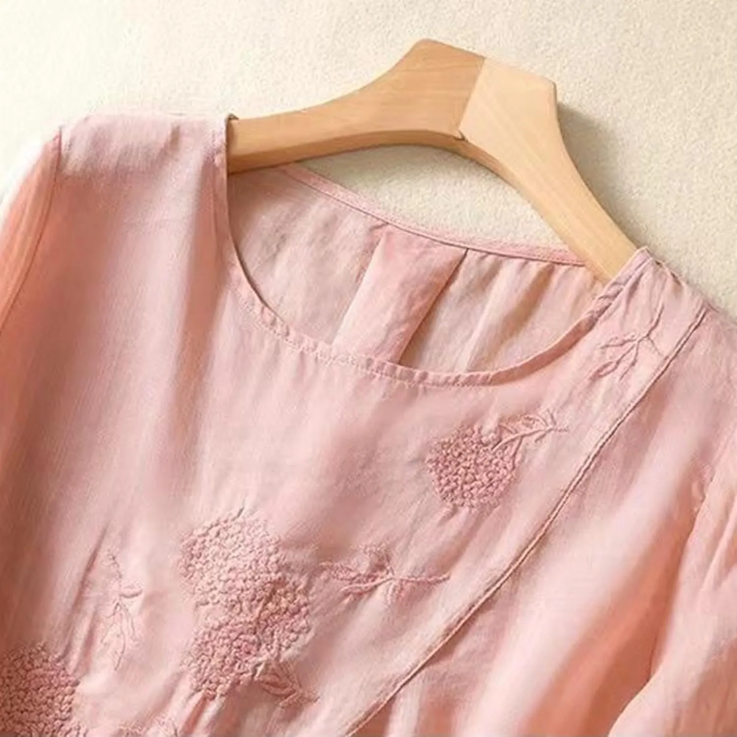 Linen Shirts for Women Vintage Embroidered Blouse Short Sleeve Summer Casual Dressy Loose Crew Neck Boho Tops