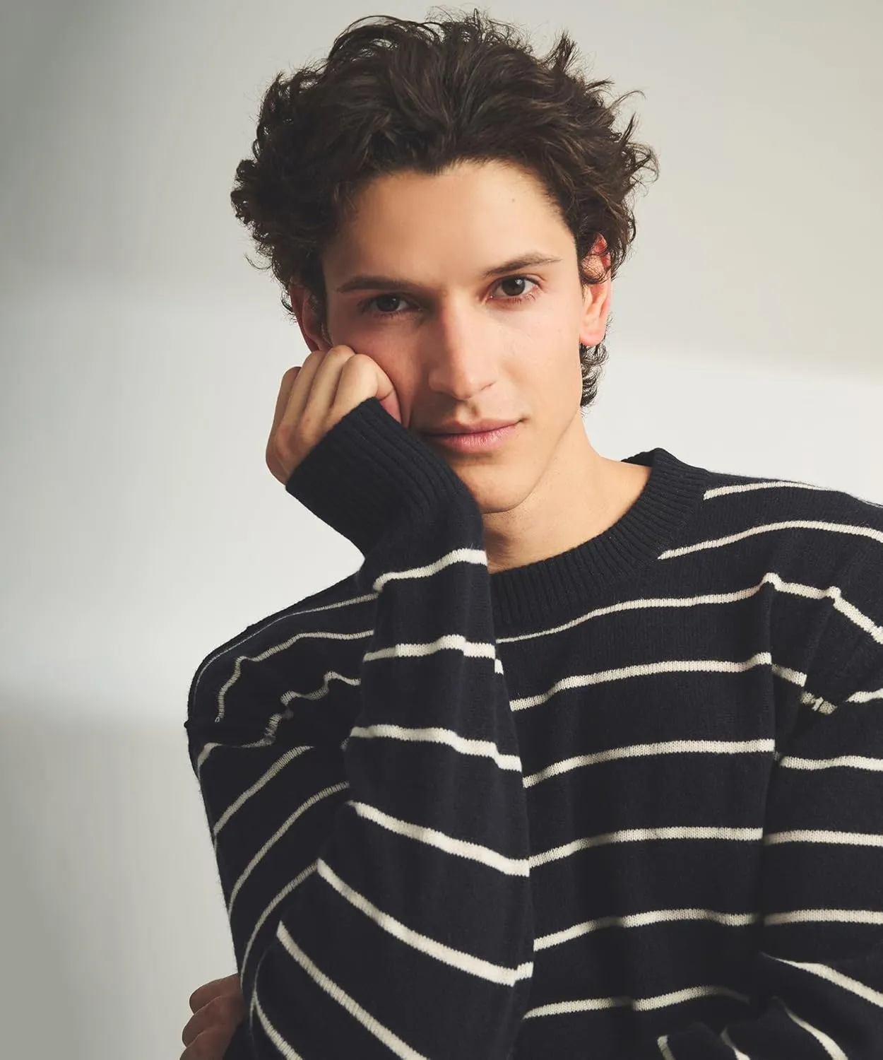 Men's Lightweight Reversible Cashmere Striped Crewneck Sweater