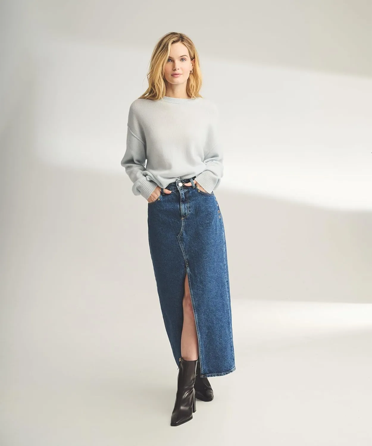 Women's Lightweight Reversible Cashmere Crewneck Sweater