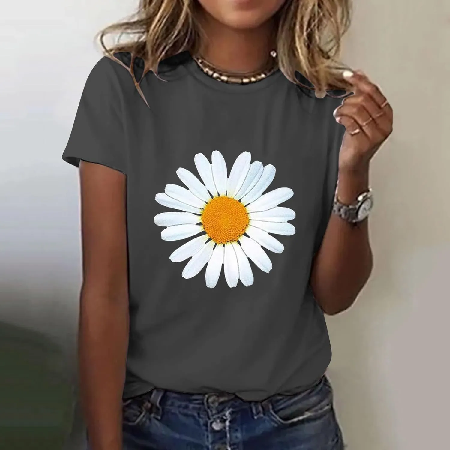 Womens Short Sleeve Blouse Tops Crew Neck Tunic Butterfly Print Cute Tops 2024 Summer Graphic Tee Daily Casual Shirt